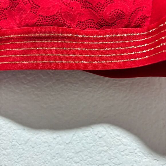 NWT Cacique Women's Bra Red 44C Floral Full-Coverage Lace Trim Wire-Free - Picture 4 of 9